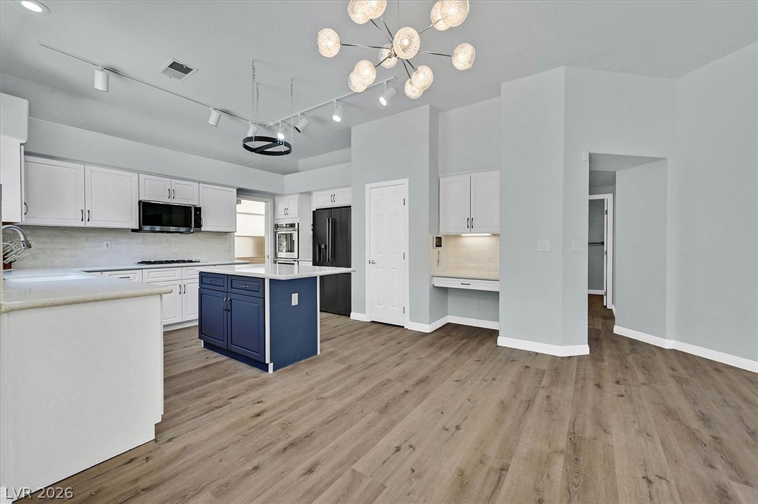 2021 Waterbury Lane