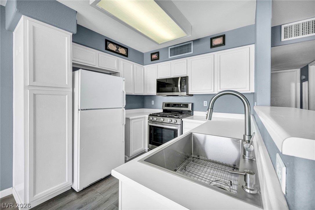 5222 Mandalay Springs Drive 201