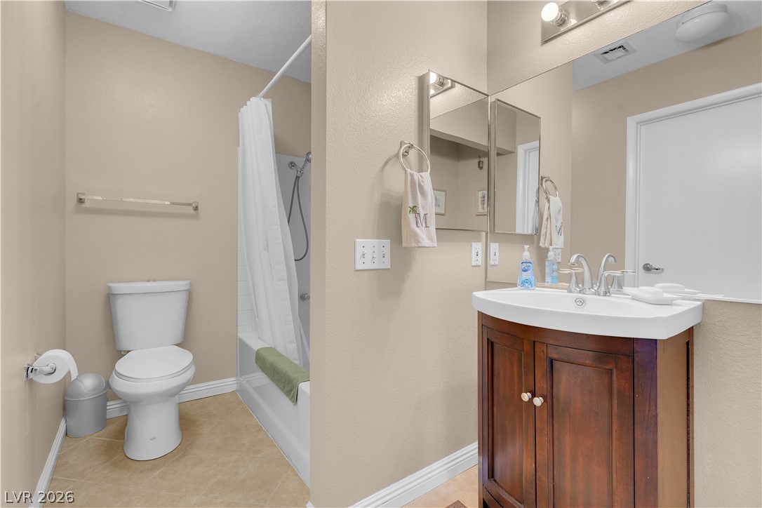 4861 South Torrey Pines Drive 201