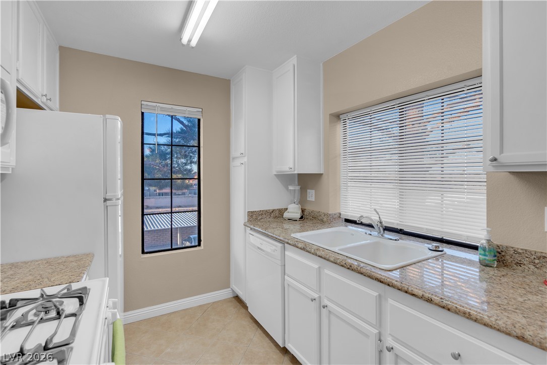 4861 South Torrey Pines Drive 201