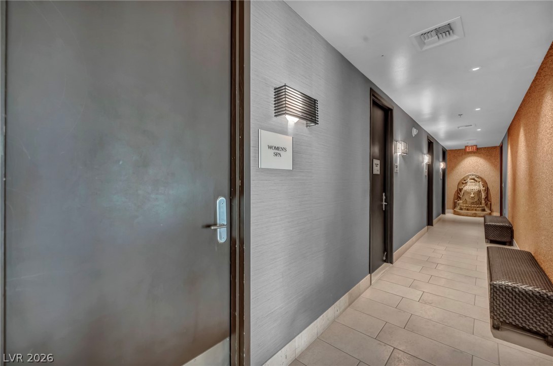 4525 Dean Martin Drive 2903