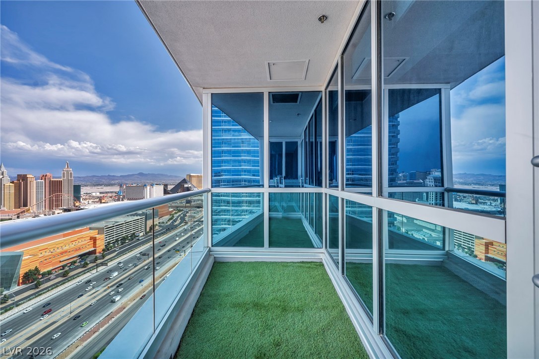 4525 Dean Martin Drive 2903