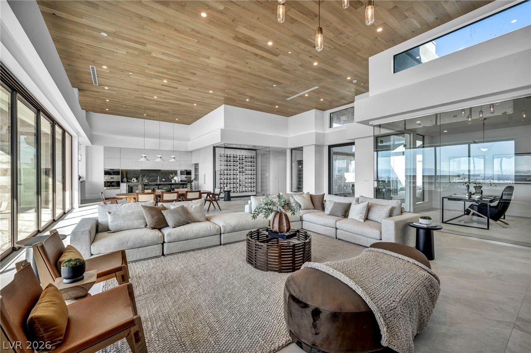 8 Cloudloft Court