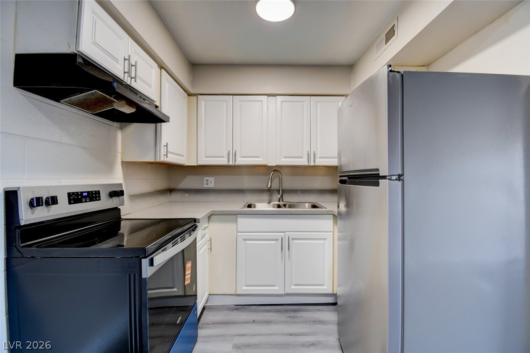 625 South Royal Crest Circle 13