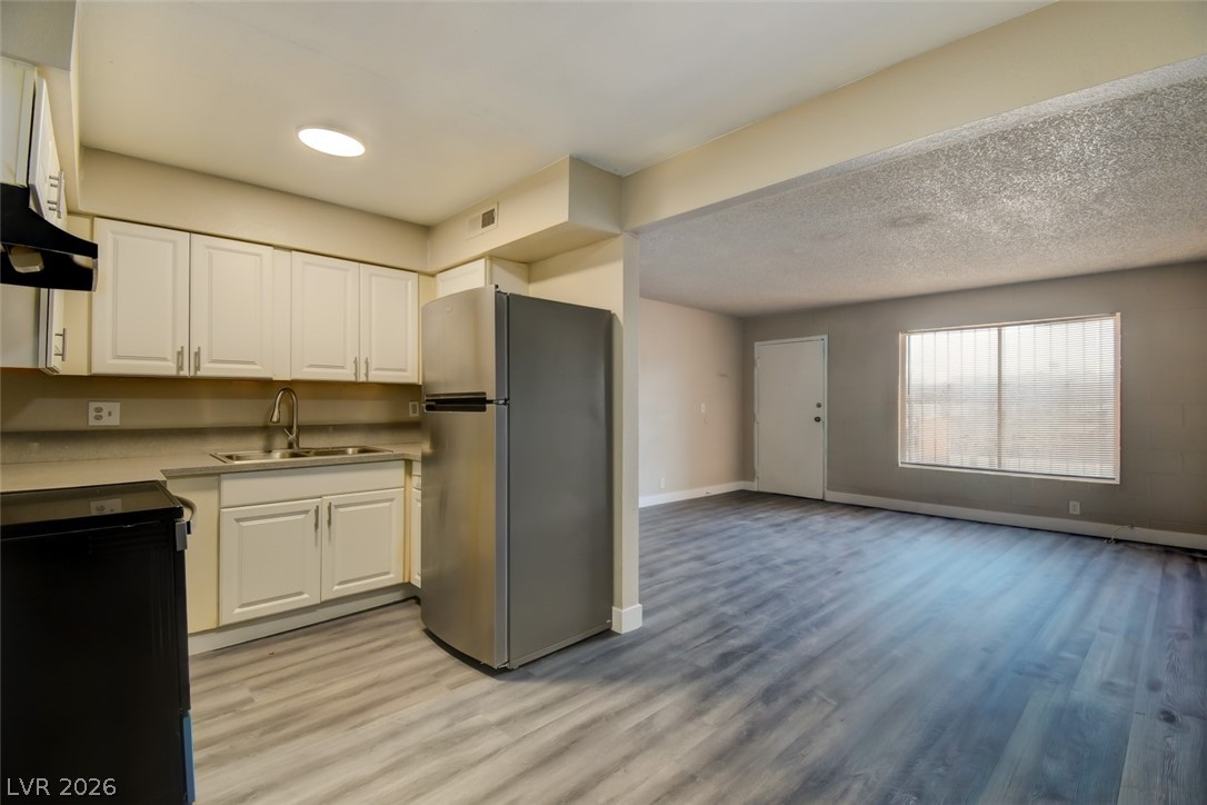 625 South Royal Crest Circle 13
