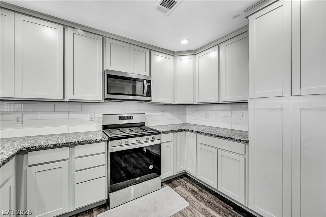 4442 El Cebra Way