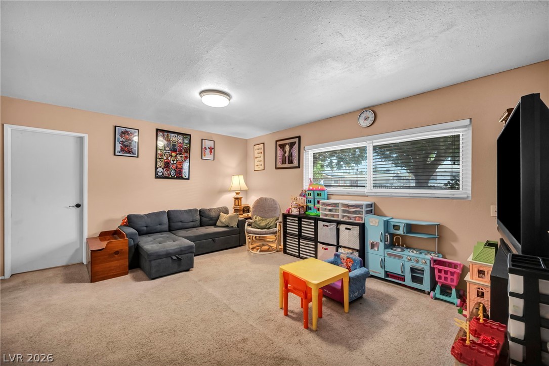 4442 El Cebra Way