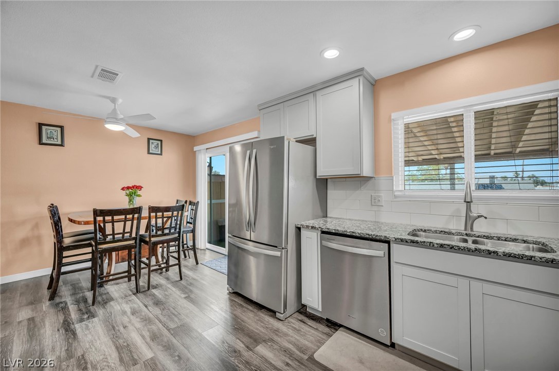 4442 El Cebra Way