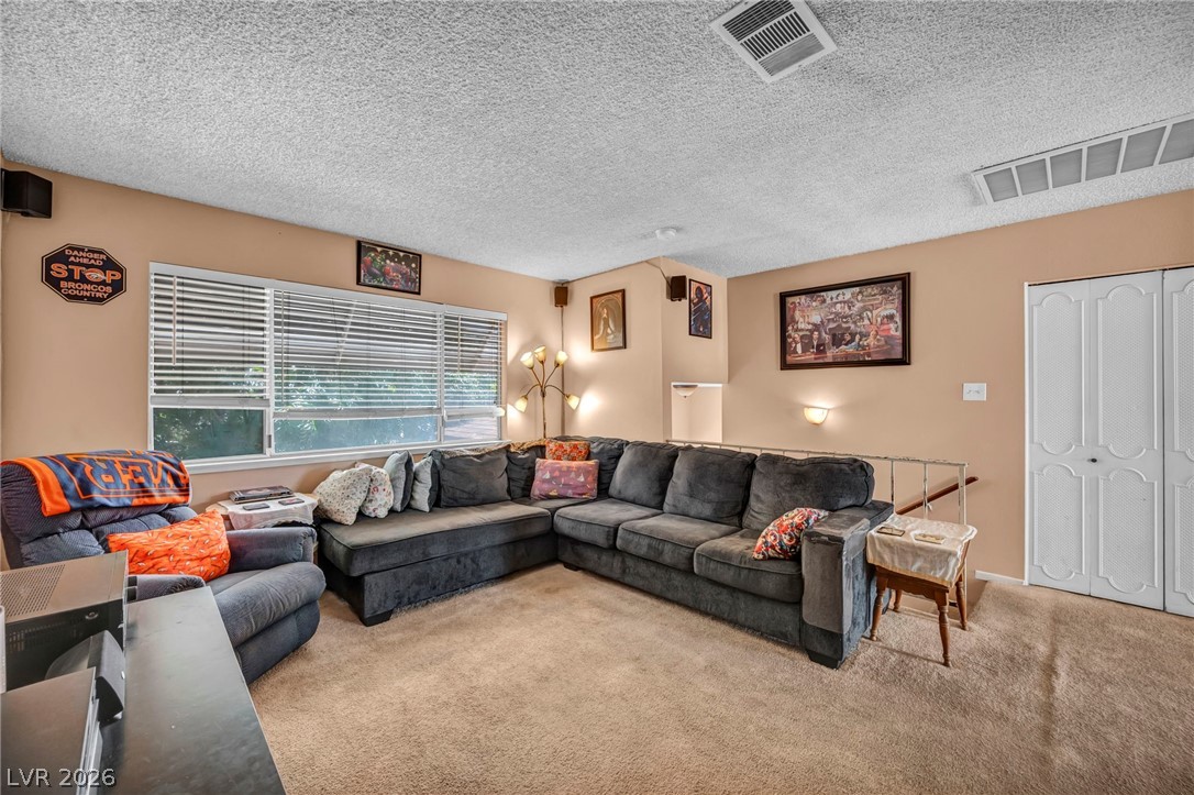 4442 El Cebra Way