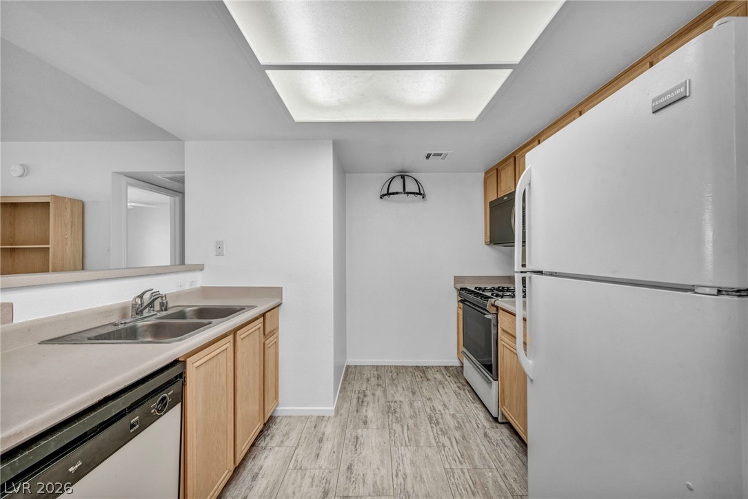 8070 West Russell Road 2060