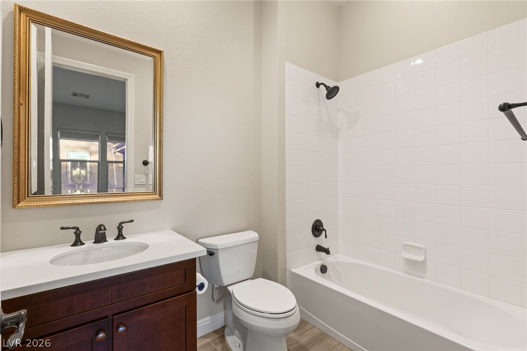 10179 Emerald Sunset Court