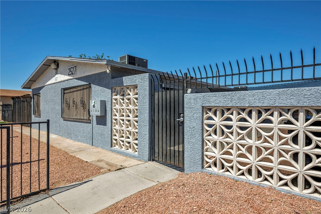 2527 Carroll Street