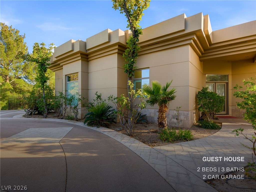 45 Club Vista Drive
