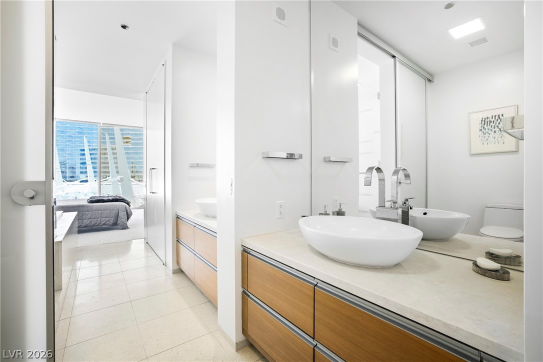3726 Las Vegas Boulevard 302