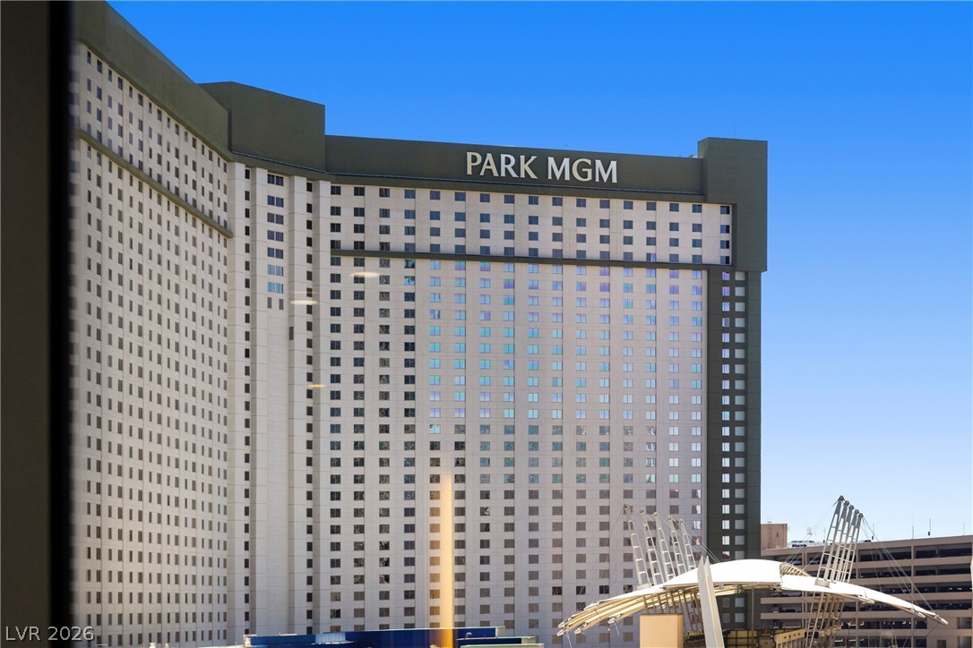 3726 Las Vegas Boulevard 302