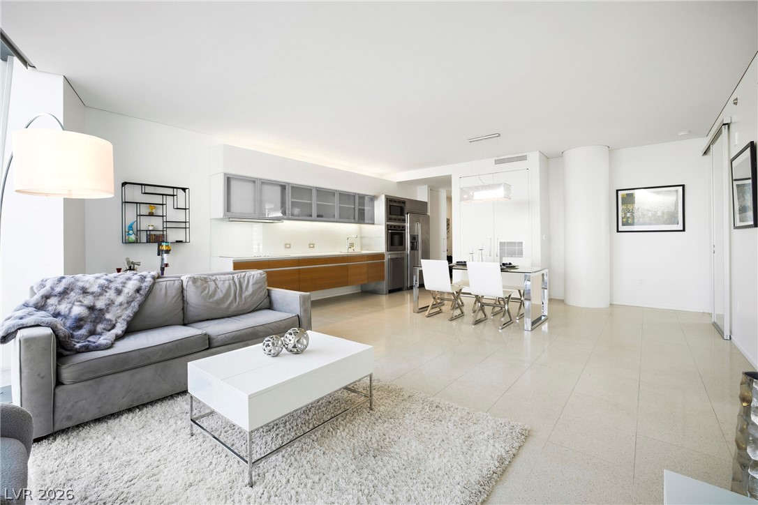 3726 Las Vegas Boulevard 302