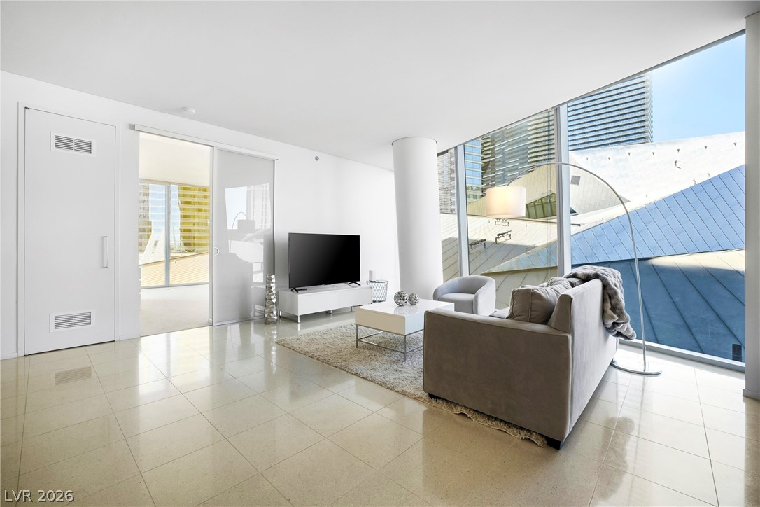 3726 Las Vegas Boulevard 302