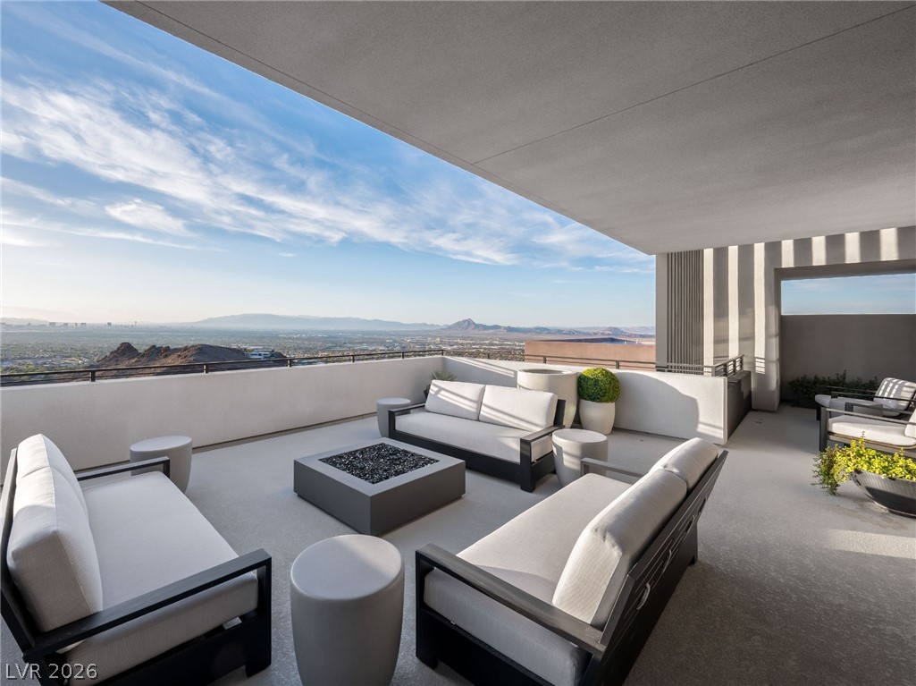 669 Dragon Peak Drive