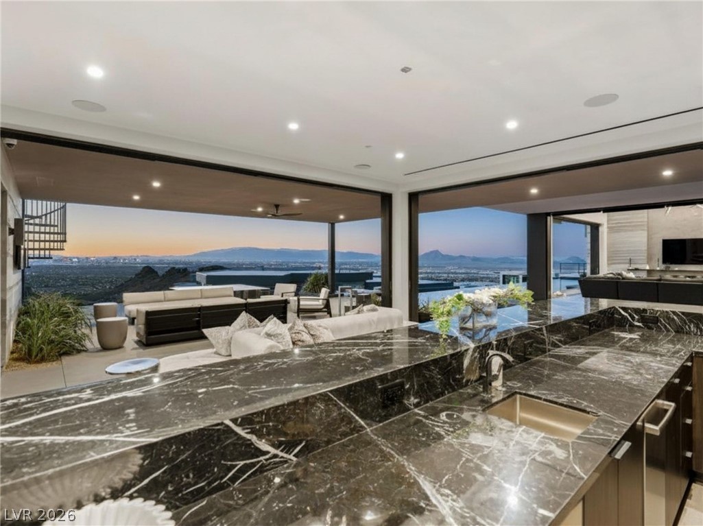 669 Dragon Peak Drive
