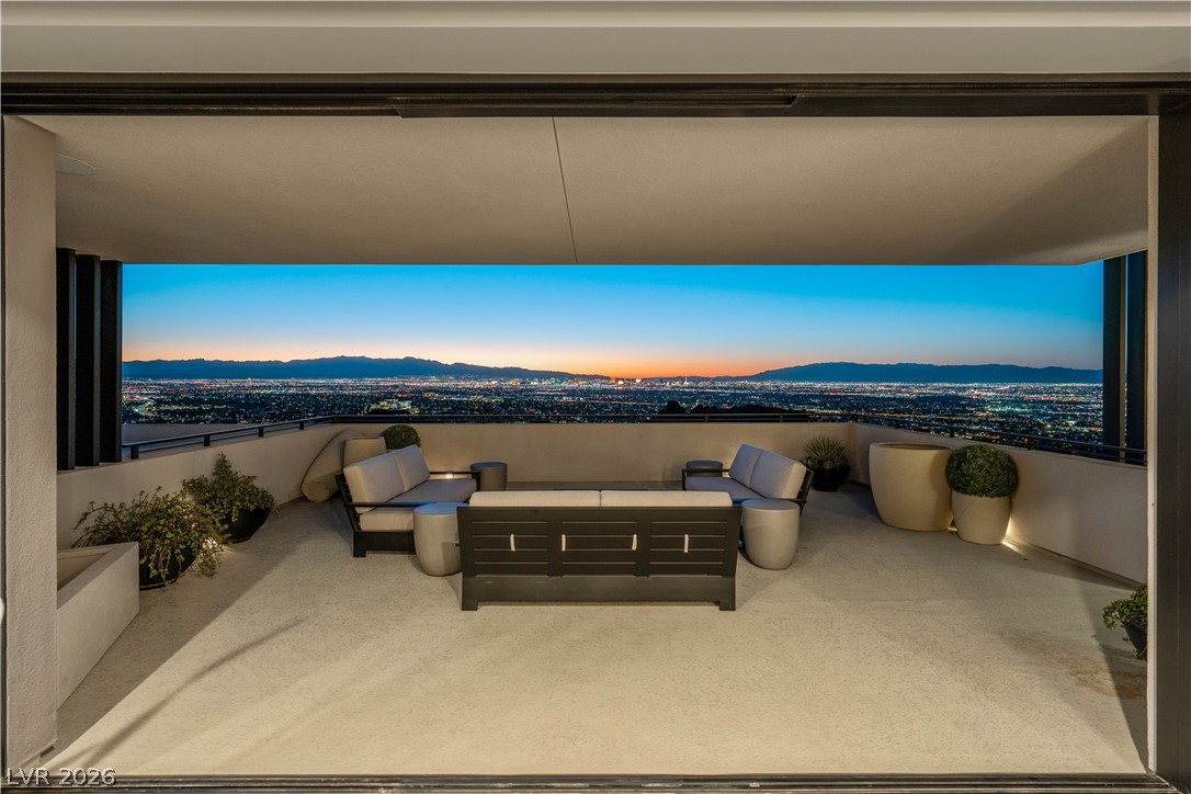 669 Dragon Peak Drive