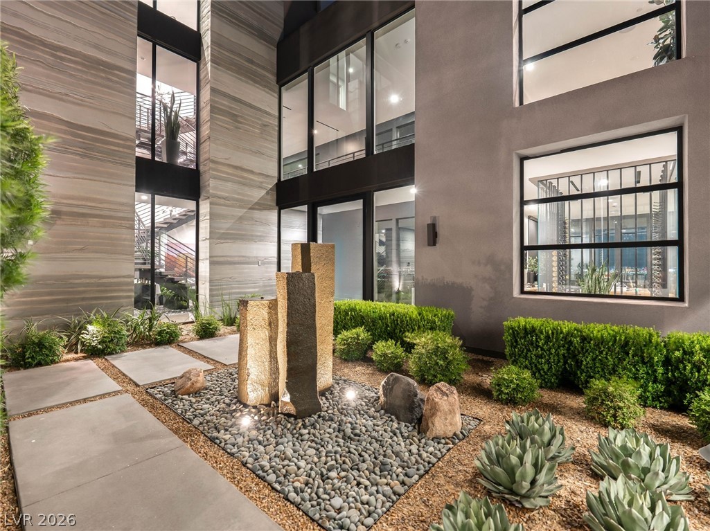 669 Dragon Peak Drive