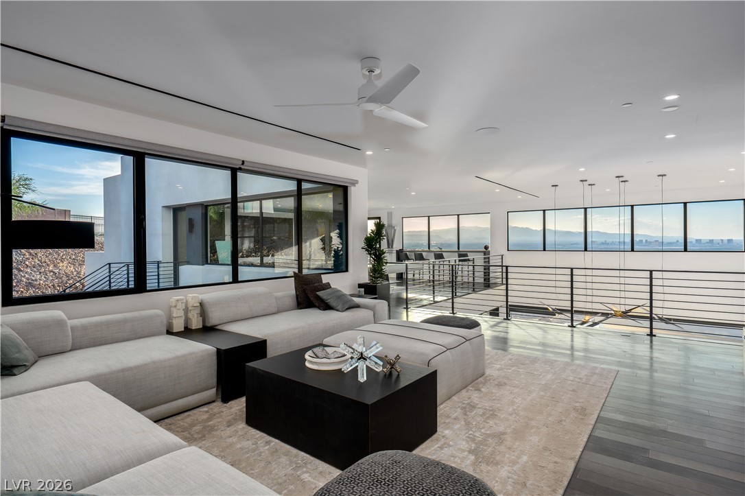 669 Dragon Peak Drive