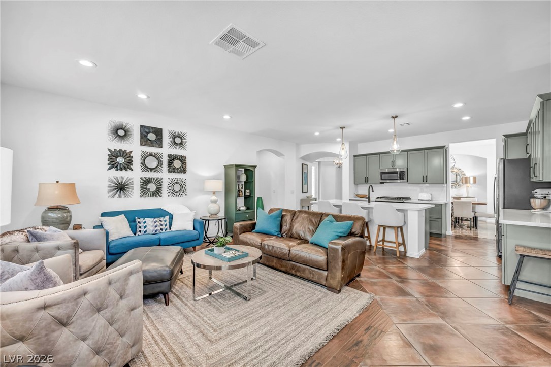 11464 Diveley Avenue