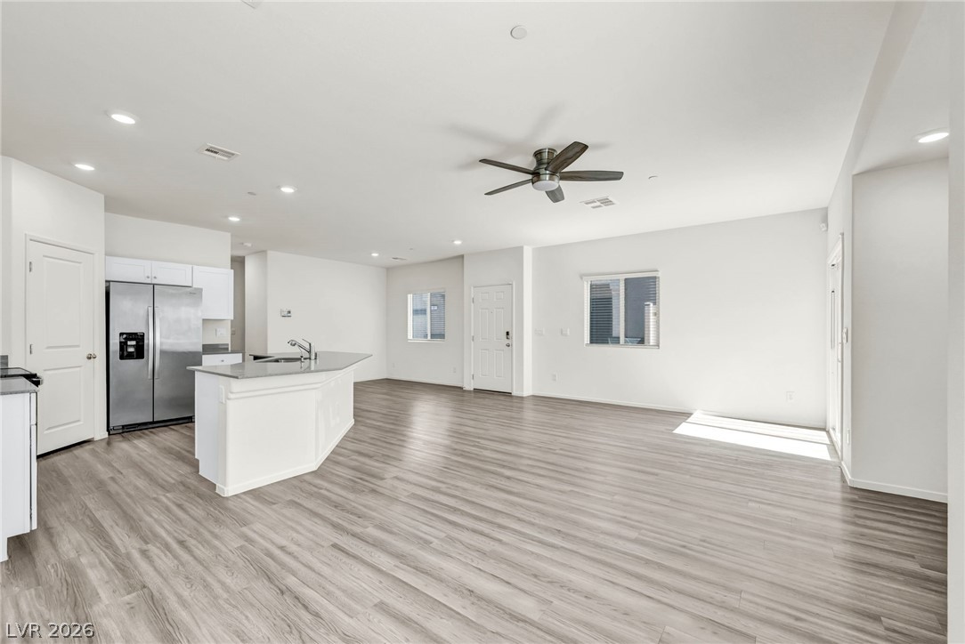 7870 Aurora Sky Street 3