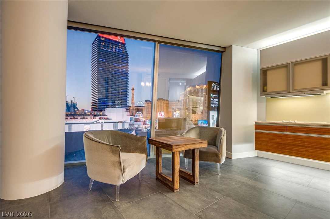 3726 Las Vegas Boulevard 902