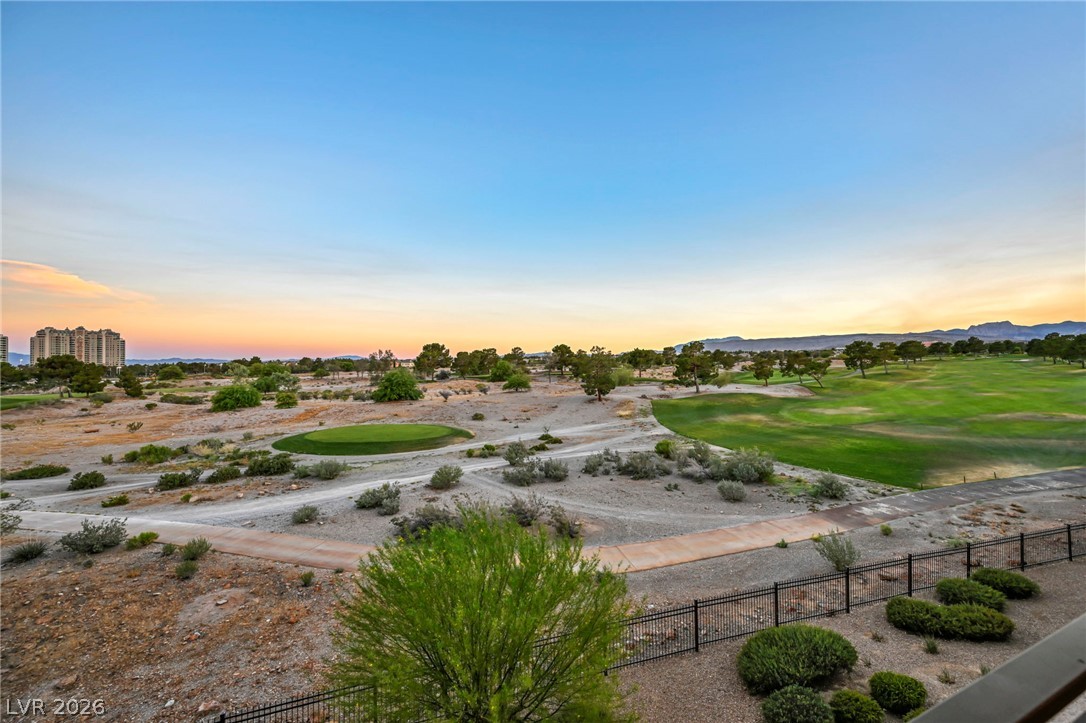 9219 Tesoras Drive 302