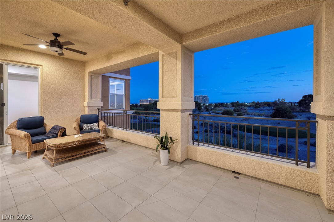 9219 Tesoras Drive 302