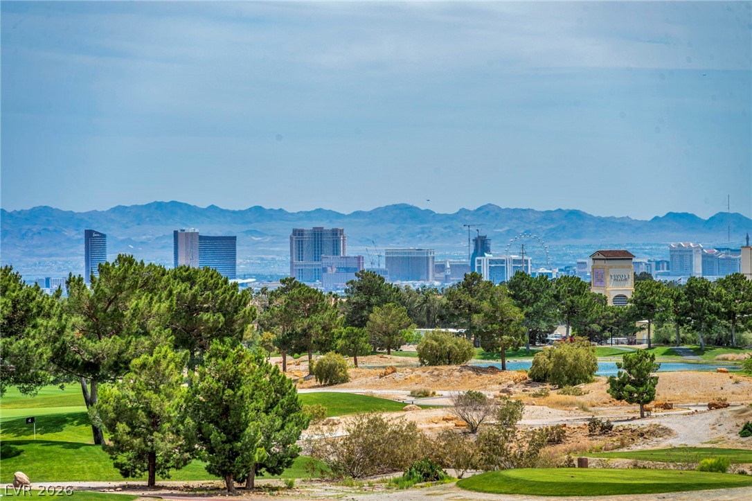 9219 Tesoras Drive 302