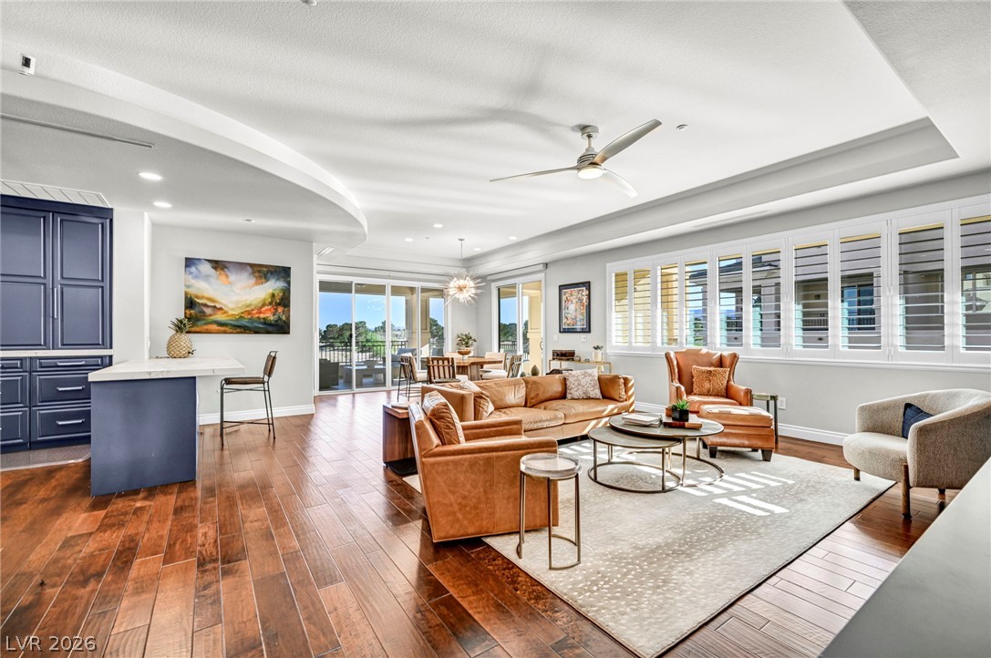 9219 Tesoras Drive 302