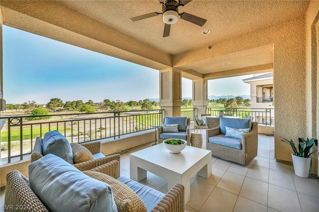 9219 Tesoras Drive 302