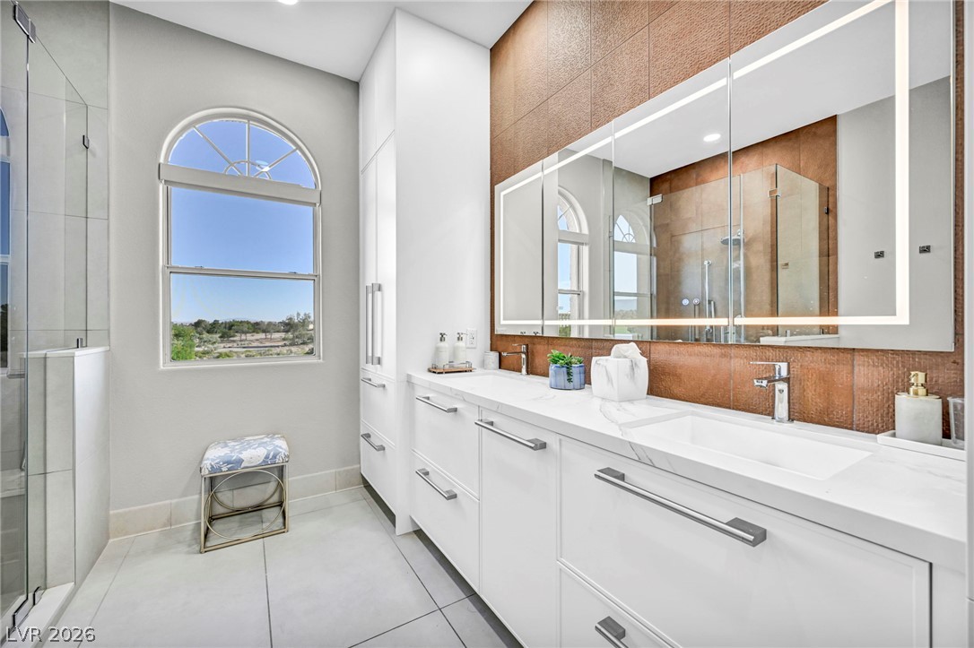 9219 Tesoras Drive 302