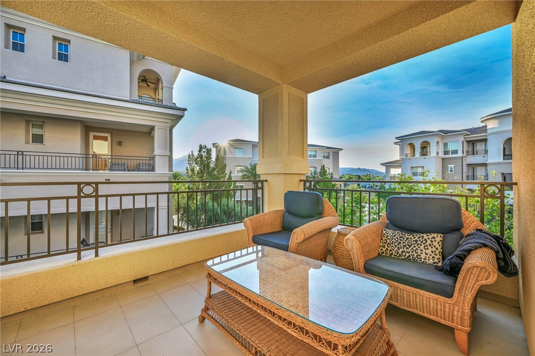 9219 Tesoras Drive 302