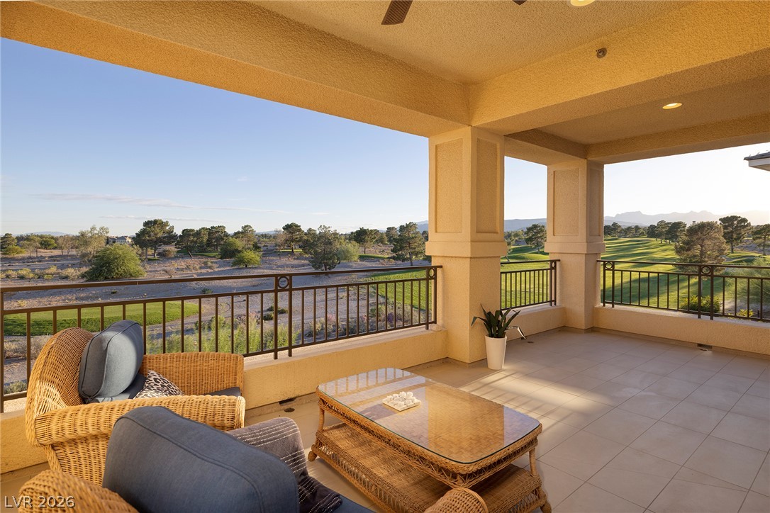 9219 Tesoras Drive 302