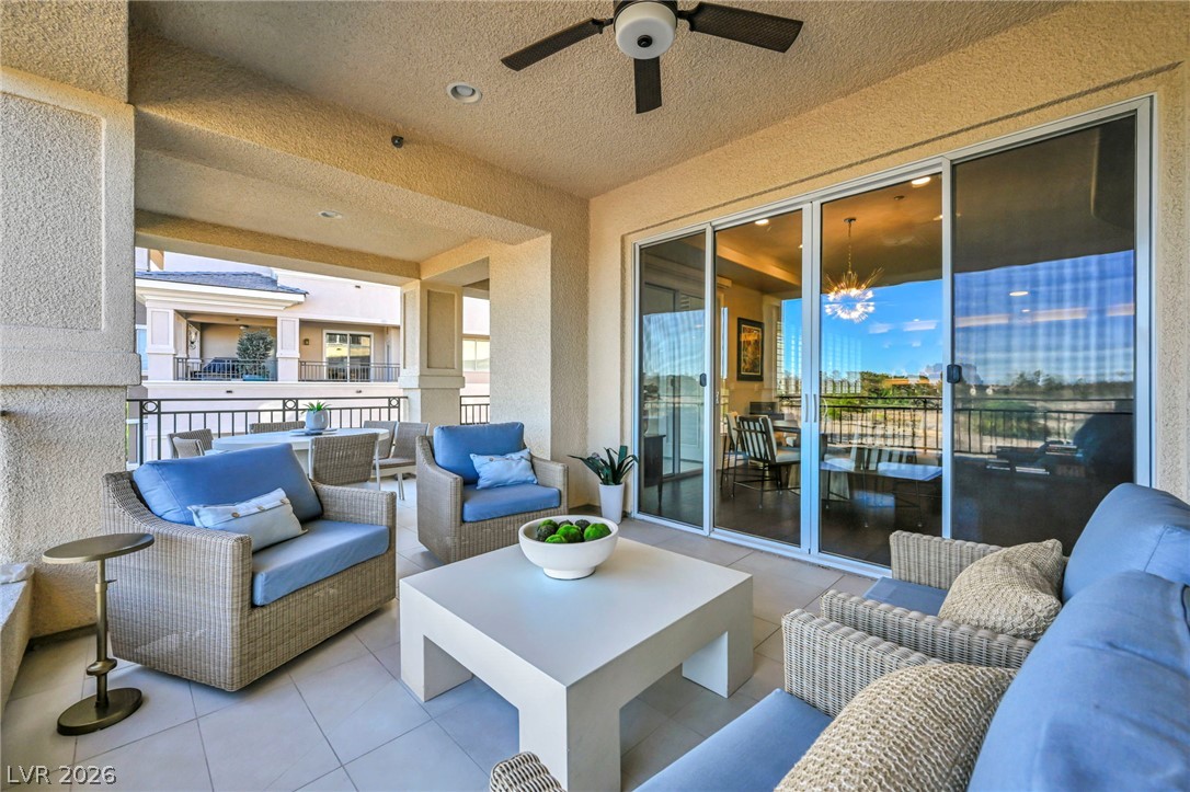 9219 Tesoras Drive 302