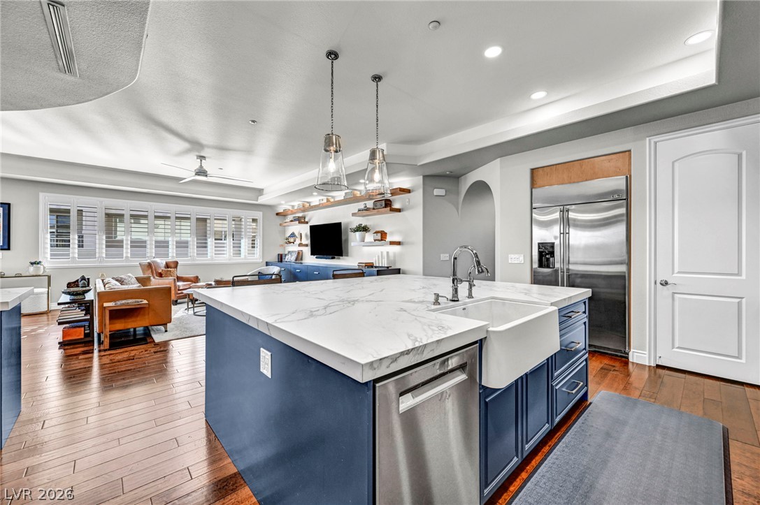 9219 Tesoras Drive 302