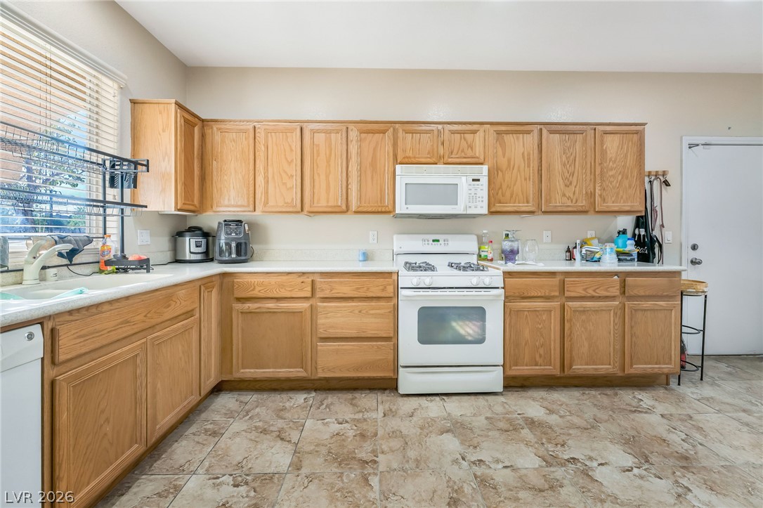 8573 Vestia Court
