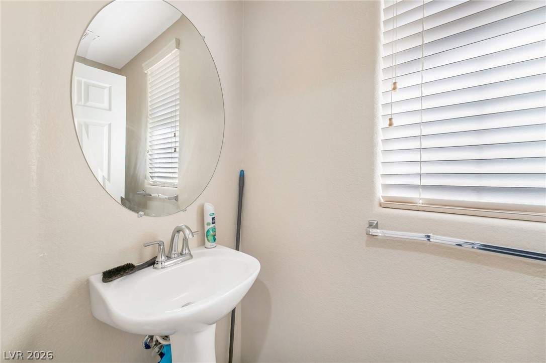 8573 Vestia Court