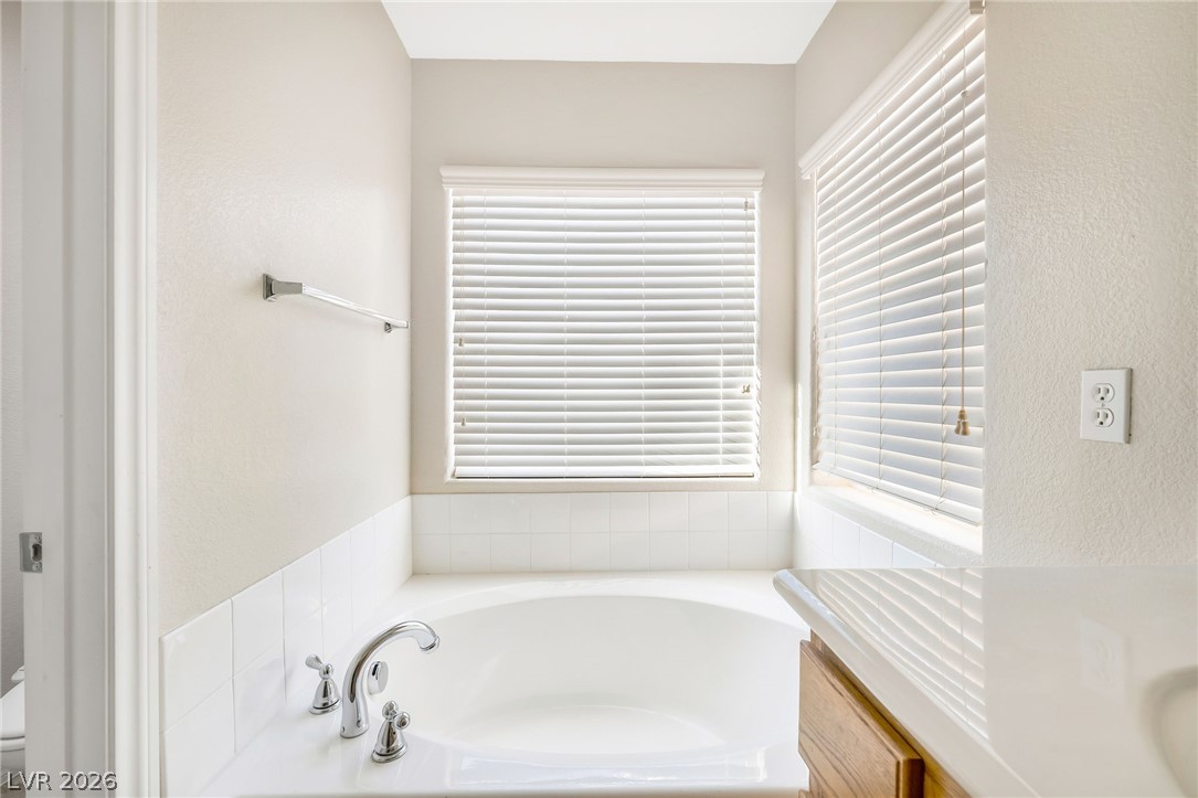 8573 Vestia Court