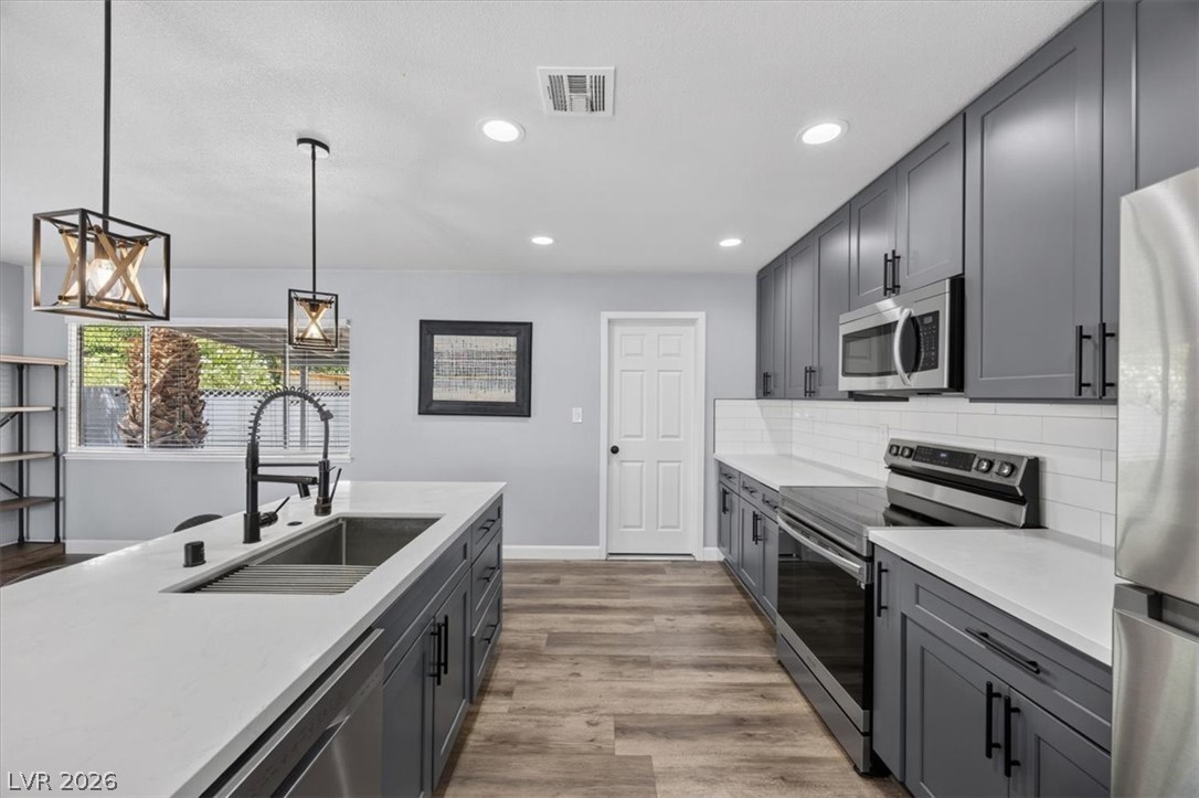 3210 Bluebird Street
