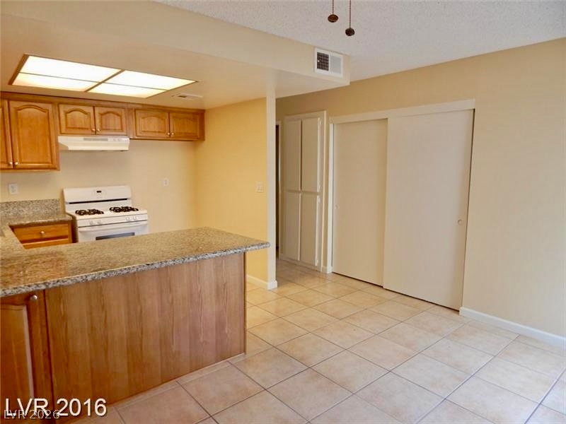 2808 Karen Avenue 3