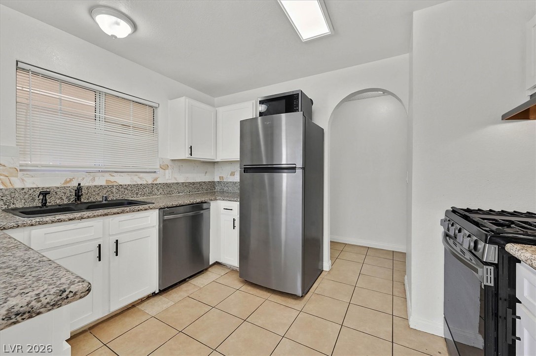 2200 South Fort Apache Road 2142