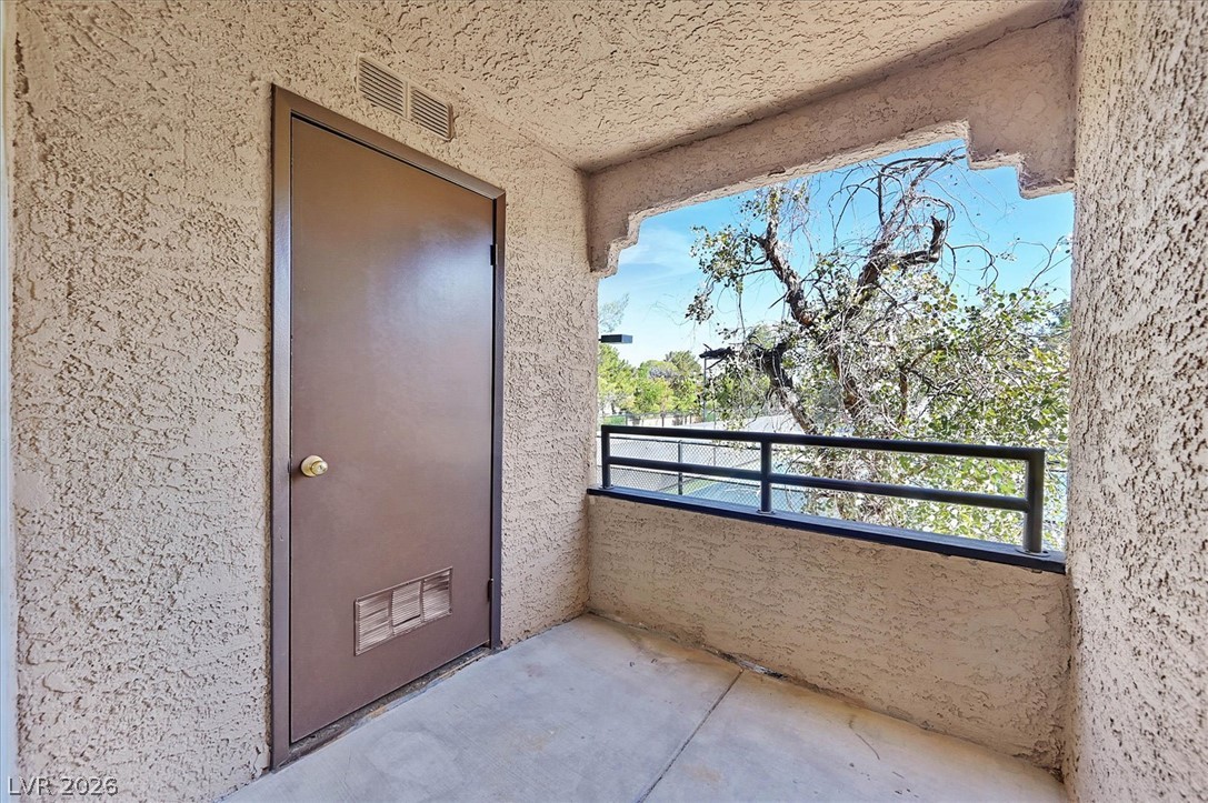 2200 South Fort Apache Road 2142