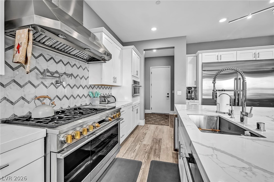 230 Shaded Canyon Drive