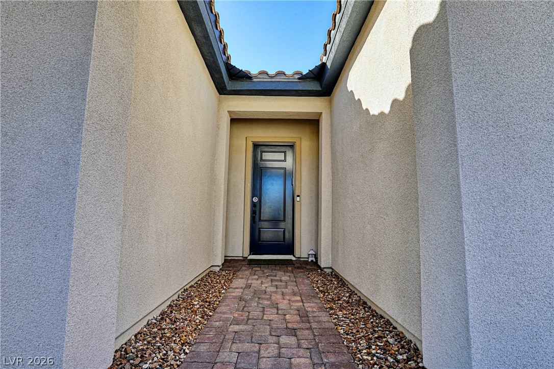 43 Autumn Palm Avenue