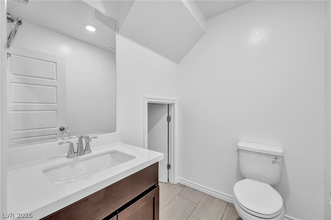 8843 Roadrunner Ravine Street