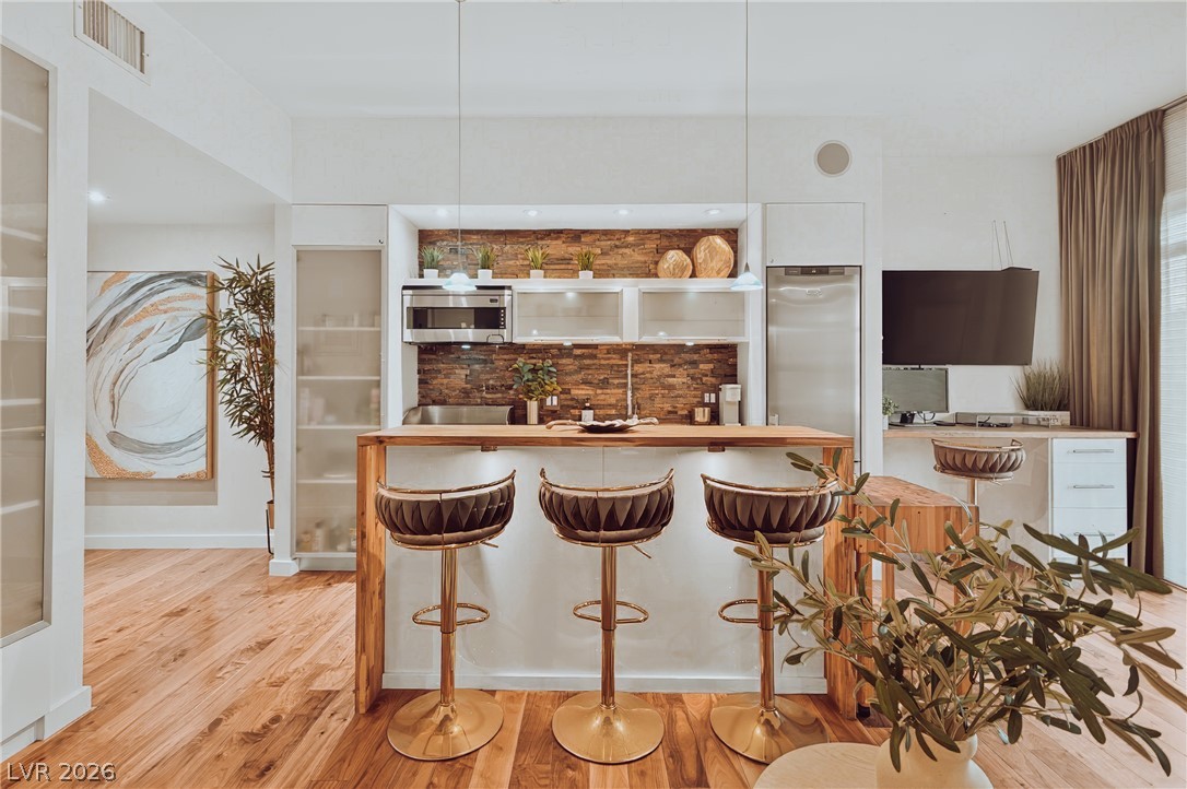 3111 Bel Air Drive 202